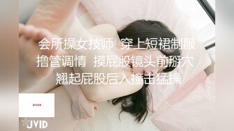 震撼绿帽淫妻❤️极品丝袜淫妻博主『2Tgdt』伺候老婆被各种玩超级贱 银色连衣裙内射 制服肛塞喷精潮吹 (5)