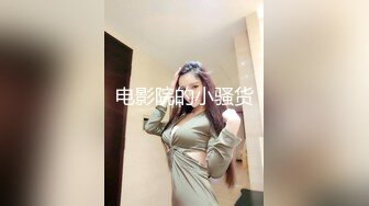 高颜值熟女，熟透了的女人，熟女就是会吃鸡，放得开艹起来舒服，简直爽歪歪