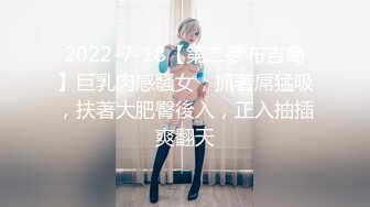 ✨纹身尤物✨超美纹身，犹如壁画美人，身材纤细优美，无套后入实在是太带感了，内射入逼逼内