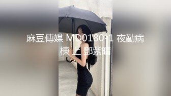 身材不错的富姐和私人健身教练锻炼完脱光光在豪宅客厅对着镜子做爱