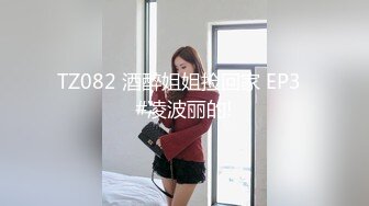 绝美颜值高冷御姐一声不吭 气质长发中分女