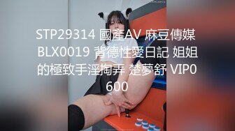 【OnlyFans】OF极品女神 Naomiii 付费福利，后备箱的专属礼物，打卡景点外拍，极品大屁股 7