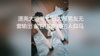 【快递小妹】菜鸟驿站露出，取快递人来人往，大尺度，业主就在背后都敢露，超刺激 (3)