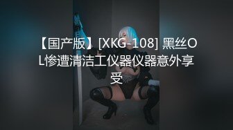 发廊里昏暗的灯光下