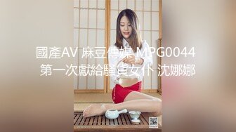  绿帽老公带着漂亮老婆参加淫乱的3P派对完美露脸