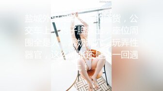 【新片速遞 】  单位女厕全景偷拍眼镜美女的小黑鲍鱼